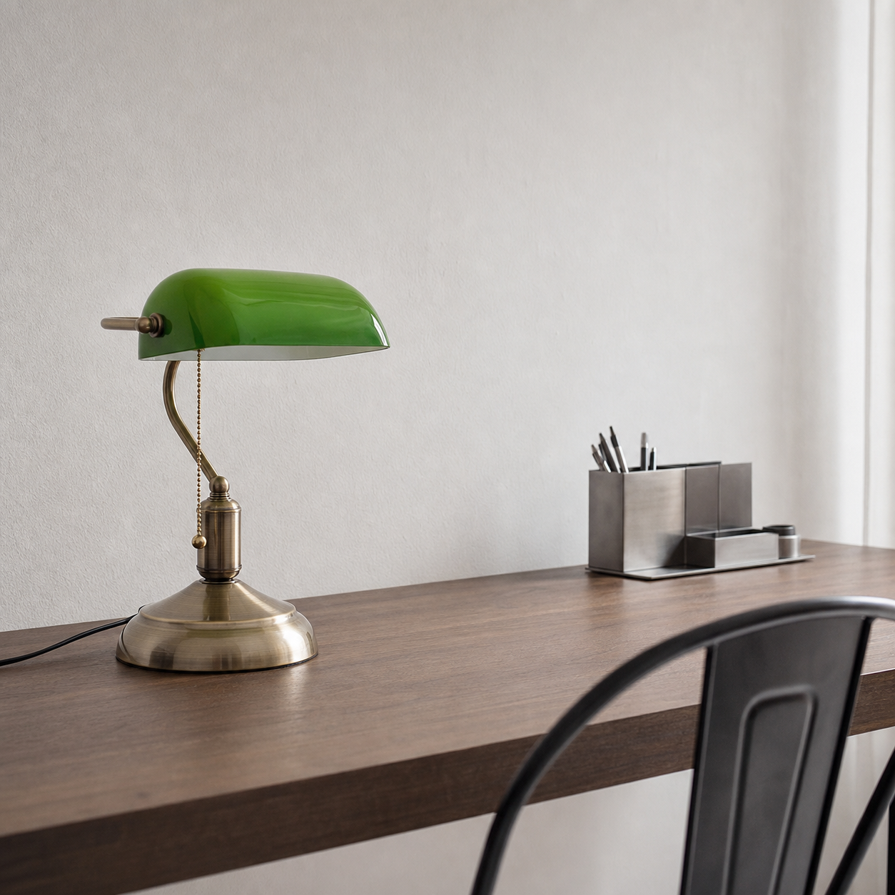 banker's lamp / デスクランプ - NOMARIS lifestyle image 08